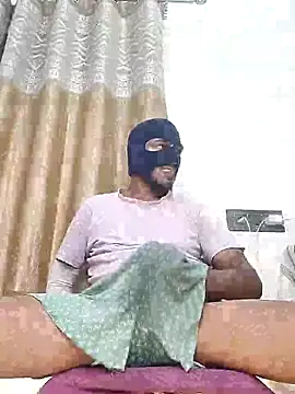 Snapshot of Mysterious_Prince chatting on 27, 11, 2025 Mysterious Prince online show from 27, 11, 2025