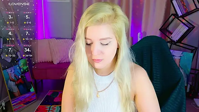 Snapshot of cold_blondie chatting on 18, 5, 2026 cold blondie online show from 18, 5, 2026