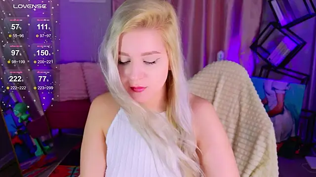 Snapshot of cold_blondie chatting on 24, 5, 2026 cold blondie online show from 24, 5, 2026
