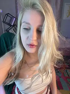 Snapshot of cold_blondie chatting on 13, 6, 2026 cold blondie online show from 13, 6, 2026