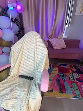 Snapshot of cold_blondie chatting on 20, 6, 2026 cold blondie online show from 20, 6, 2026
