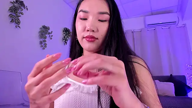 Divine Madeleine online show from 12, 6, 2026