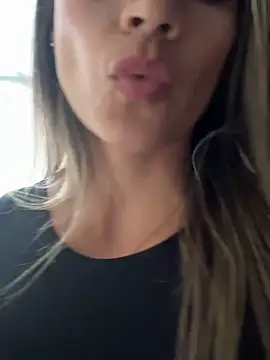 valentina herrrera online show from 31, 10, 2025