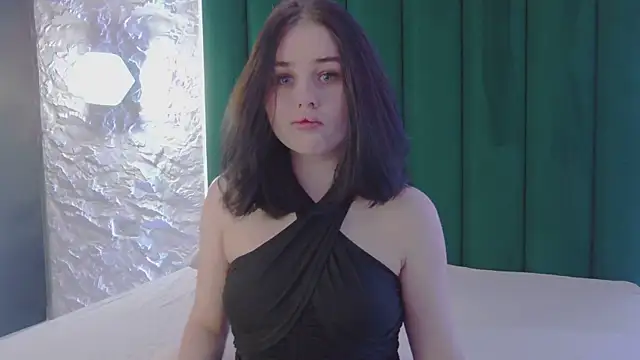 Snapshot of AliceLune chatting on 10, 2, 2026 AliceLune online show from 10, 2, 2026