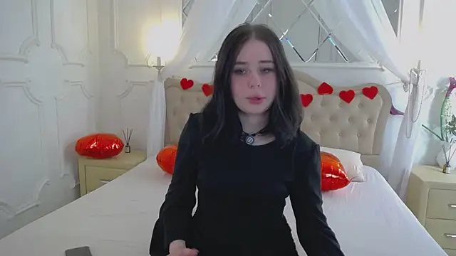 Snapshot of AliceLune chatting on 16, 2, 2026 AliceLune online show from 16, 2, 2026