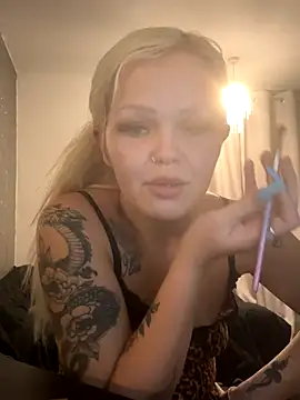 CherryXOX- online show from 17, 11, 2025