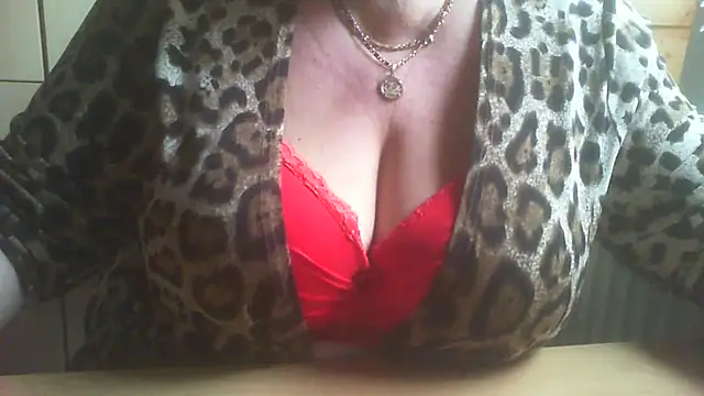 Snapshot of zaubermaeuschen66 chatting on 6, 2, 2026 zaubermaeuschen66 online show from 6, 2, 2026