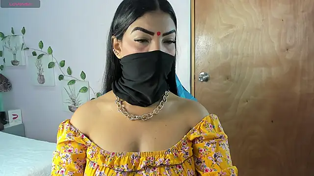 Snapshot of Iniya_Parul chatting on 19, 6, 2026 Iniya Parul online show from 19, 6, 2026