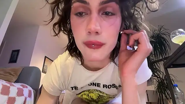 kira yoshika9e online show from 19, 4, 2026