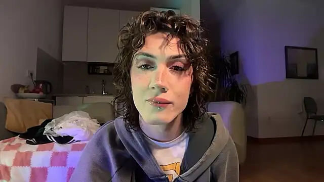 kira yoshika9e online show from 24, 4, 2026