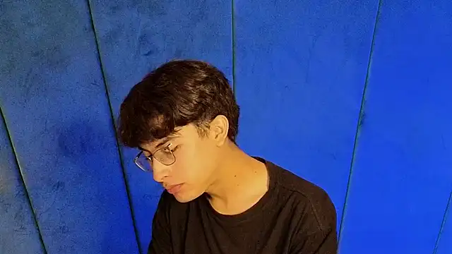 Aaron Eze online show from 1, 11, 2025