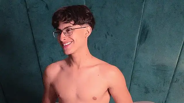 Aaron Eze online show from 5, 3, 2026