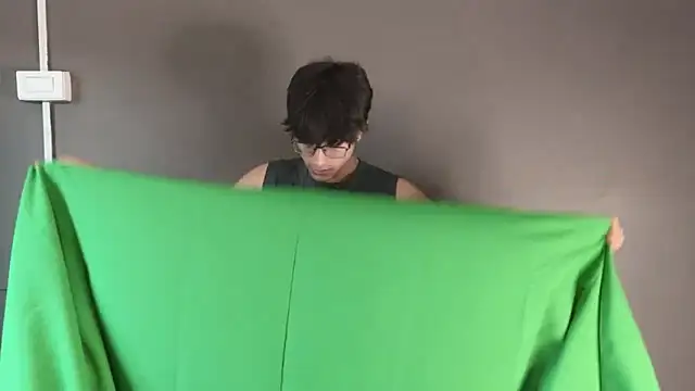 Aaron Eze online show from 18, 4, 2026