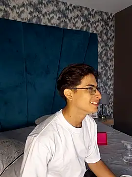 Aaron Eze online show from 26, 4, 2026