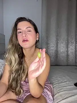 Snapshot of solmartins chatting on 28, 11, 2025 solmartins online show from 28, 11, 2025