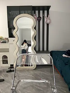 littlesluttycat online show from 11, 2, 2026