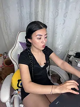 Midori rosse online show from 6, 5, 2026
