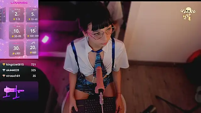 Snapshot of michelle_cutee_ chatting on 10, 11, 2025 michelle cutee online show from 10, 11, 2025