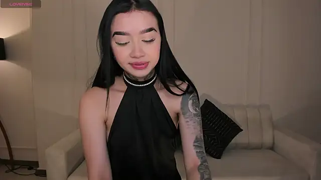 MeganCross1 online show from 14, 11, 2025