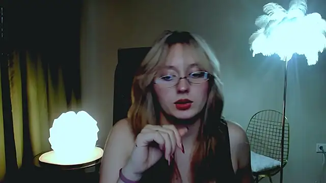 ScarlettScril online show from 20, 10, 2025