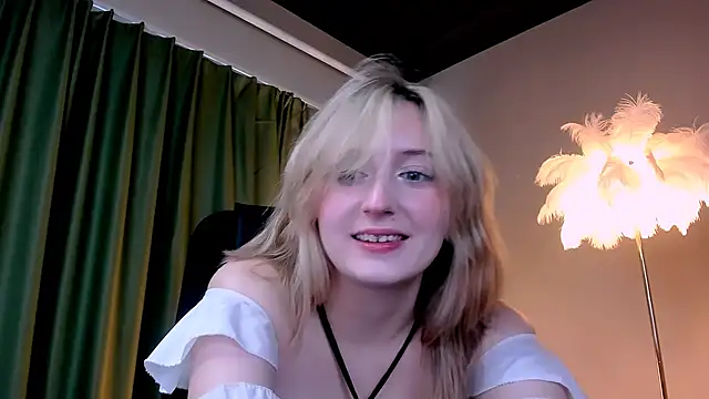 ScarlettScril online show from 23, 11, 2025