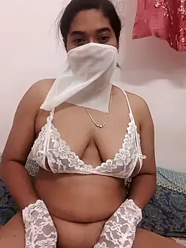 Snapshot of hornybitch690 chatting on 19, 4, 2026 hornybitch690 online show from 19, 4, 2026