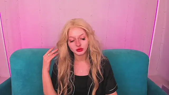 AlessaKiss online show from 13, 11, 2025