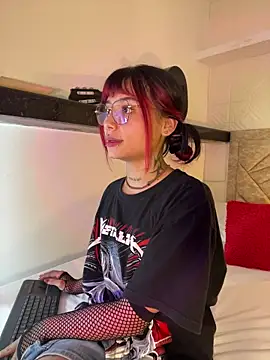 Emma duff online show from 14, 4, 2026