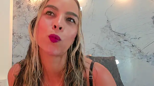 Karina chastillo online show from 22, 4, 2026