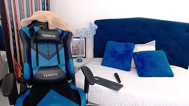 Scarlett Glows1 online show from 22, 10, 2025