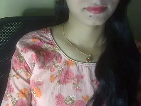 Snapshot of Shezi_N chatting on 19, 7, 2026 Shezi N online show from 19, 7, 2026