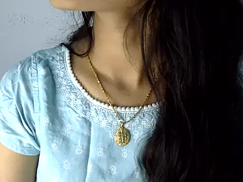 Snapshot of Shezi_N chatting on 31, 7, 2026 Shezi N online show from 31, 7, 2026