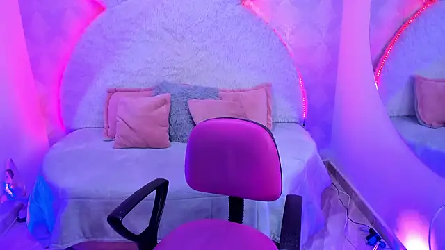 valentina clk online show from 6, 3, 2026