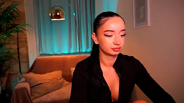  blackpearlll online show from 22, 4, 2026