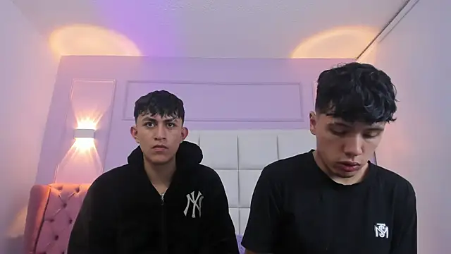 hoot booys  online show from 26, 4, 2026