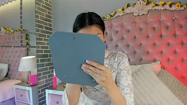 TanyaBello online show from 21, 4, 2026