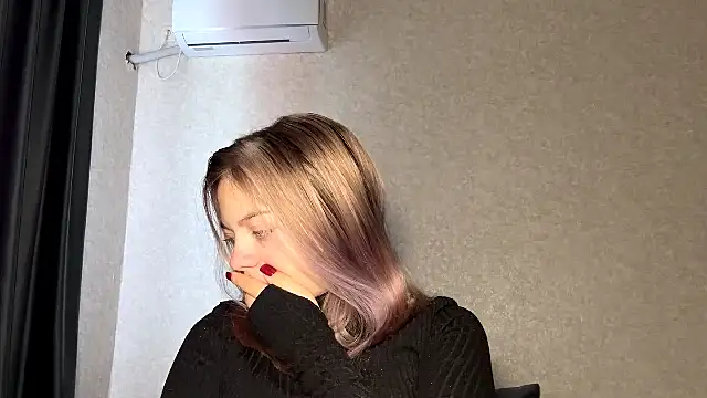 Snapshot of WrithenStub chatting on 29, 10, 2025 WrithenStub online show from 29, 10, 2025