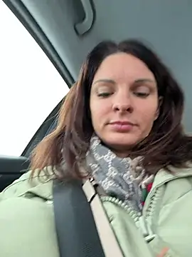 kinkysarahx online show from 10, 1, 2026