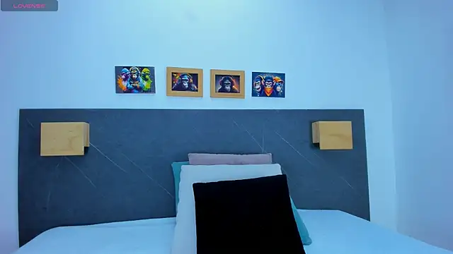 iamdoll online show from 22, 4, 2026