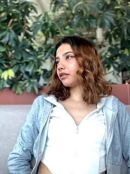 Snapshot of MiaaCute- chatting on 18, 10, 2025 MiaaCute- online show from 18, 10, 2025