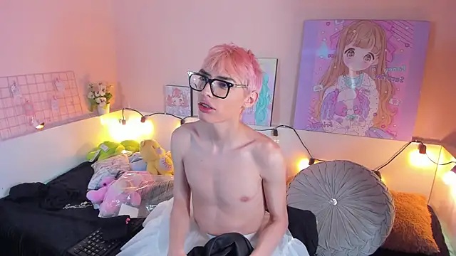 Strawberry Kitty  online show from 8, 11, 2025