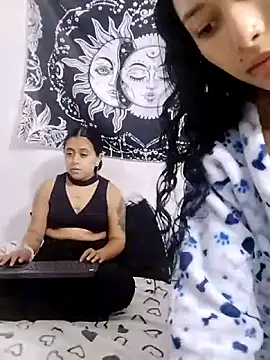 emily n abby online show from 25, 4, 2026