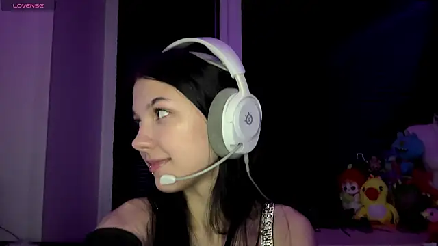 Snapshot of HanaMantanaDell chatting on 23, 10, 2025 HanaMantanaDell online show from 23, 10, 2025