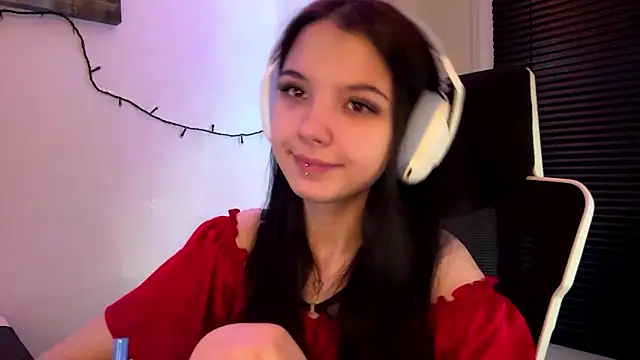 Snapshot of HanaMantanaDell chatting on 13, 2, 2026 HanaMantanaDell online show from 13, 2, 2026