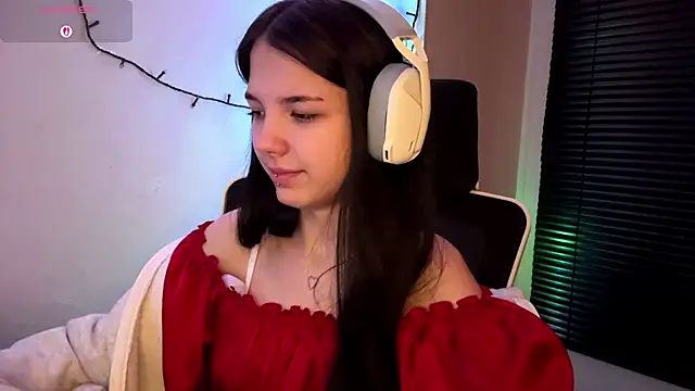 Snapshot of HanaMantanaDell chatting on 3, 3, 2026 HanaMantanaDell online show from 3, 3, 2026