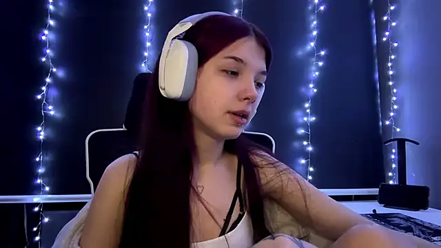 Snapshot of HanaMantanaDell chatting on 23, 5, 2026 HanaMantanaDell online show from 23, 5, 2026