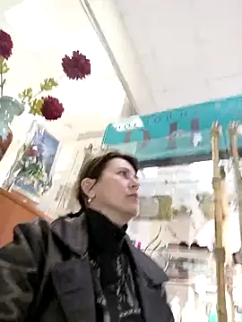 Luna 7777 online show from 2, 4, 2026