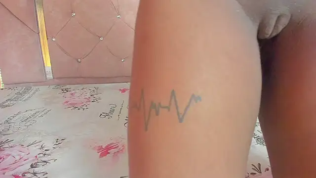 mia  blaze   online show from 28, 4, 2026