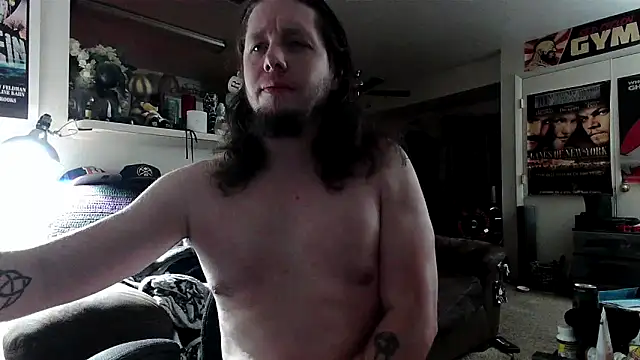 Snapshot of biggerisbetter12 chatting on 18, 10, 2025 biggerisbetter12 online show from 18, 10, 2025