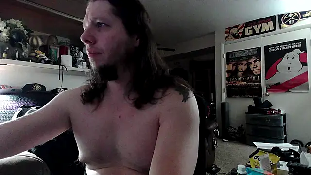 Snapshot of biggerisbetter12 chatting on 26, 10, 2025 biggerisbetter12 online show from 26, 10, 2025